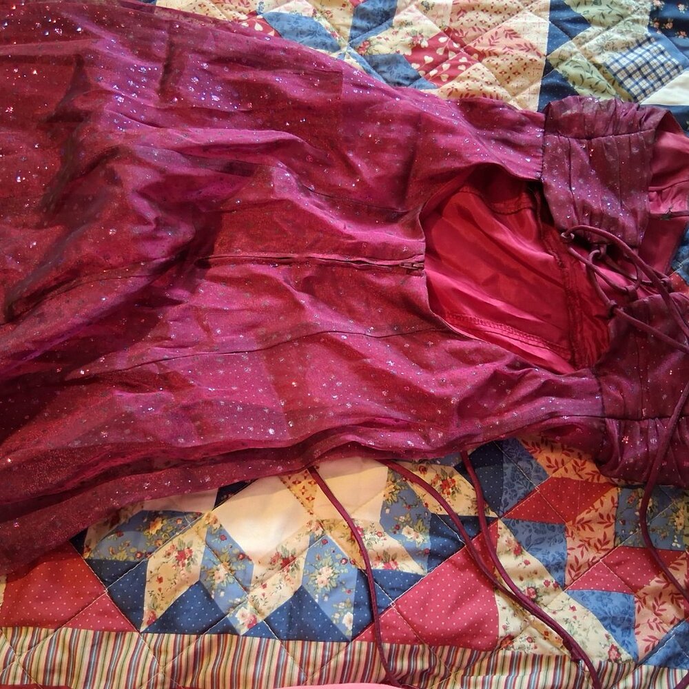 Dress - Picture 3 of 4